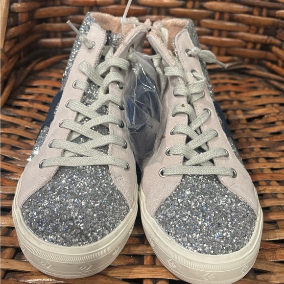 Vintage Havana NWT  Silver Glitter High-Top Sneakers - Picture 3 of 11